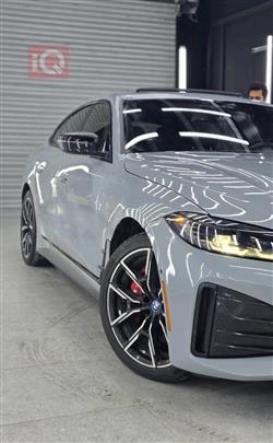 بی ئێم دەبڵیو i4